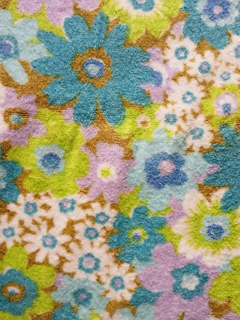 Vintage Mod Floral Springmaid Bath Towels - 1970s Flower Power, Pair